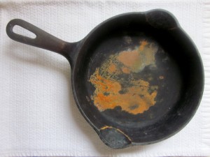 Rusty skillet can be fixed! Don't toss it out!